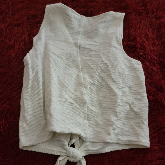 Texture & Thread - Picture 3 of 5